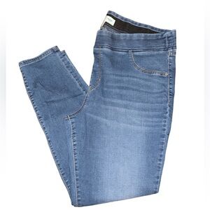 OLD NAVY • Rockstar blue denim jegging. Size 20